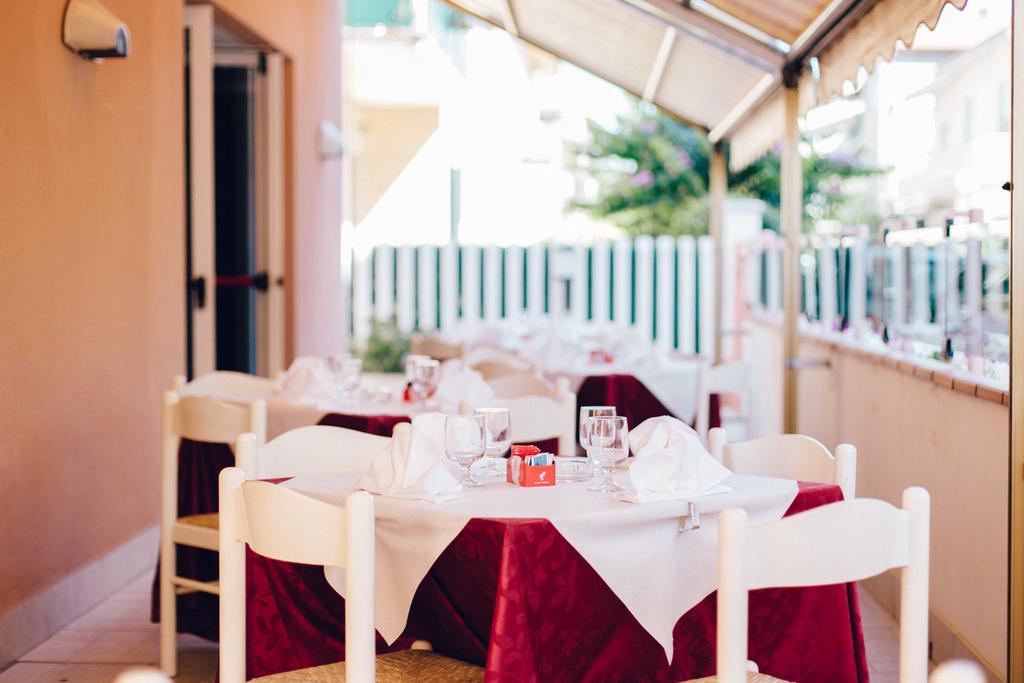 Hotel Roma Pineto Exterior foto