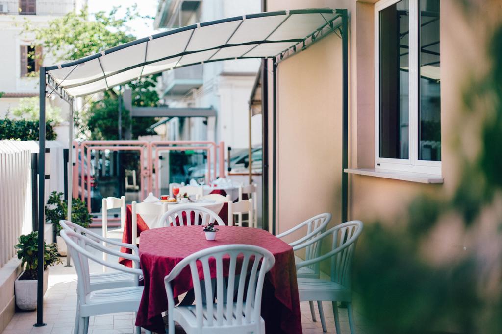 Hotel Roma Pineto Exterior foto